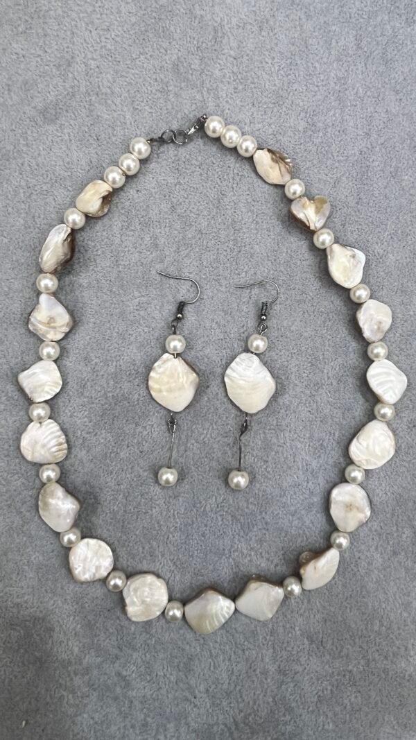 Mother of Pearl Necklace set